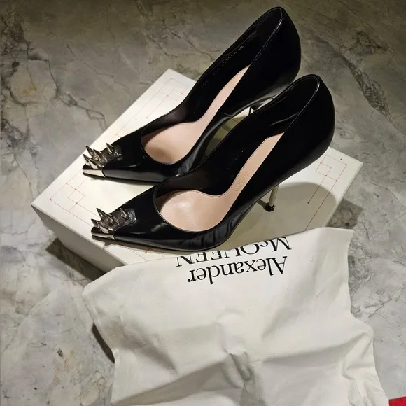 Alexander McQueen Black Studded Heels - worn once! - Picture 8 of 8